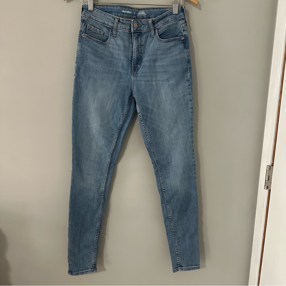 Old Navy High Waisted Rockstar Super Skinny Jean